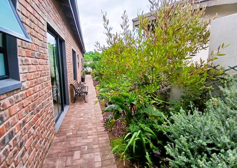 3 Bedroom Property for Sale in Stilbaai Wes Western Cape